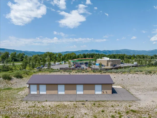 $4,750,000 | 375 South Agate Avenue, Victor, ID 83455