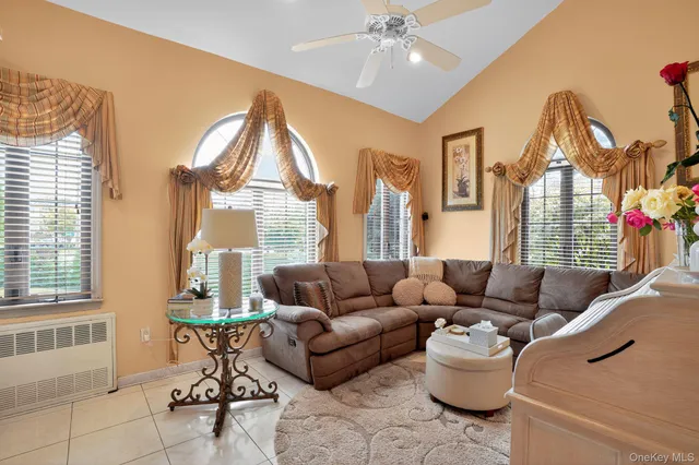 $1,799,000 | 915 Malba Drive | Whitestone