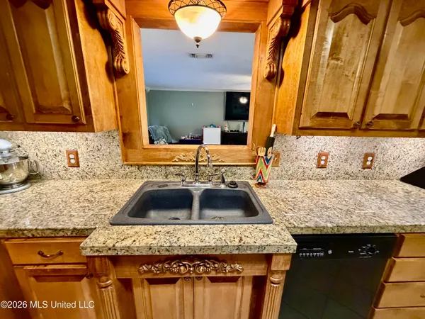 $170,000 | 739 Highway 487, Carthage, MS 39051