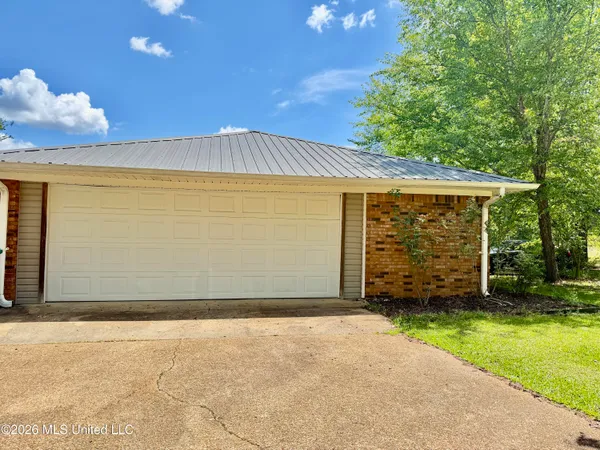 $170,000 | 739 Highway 487, Carthage, MS 39051