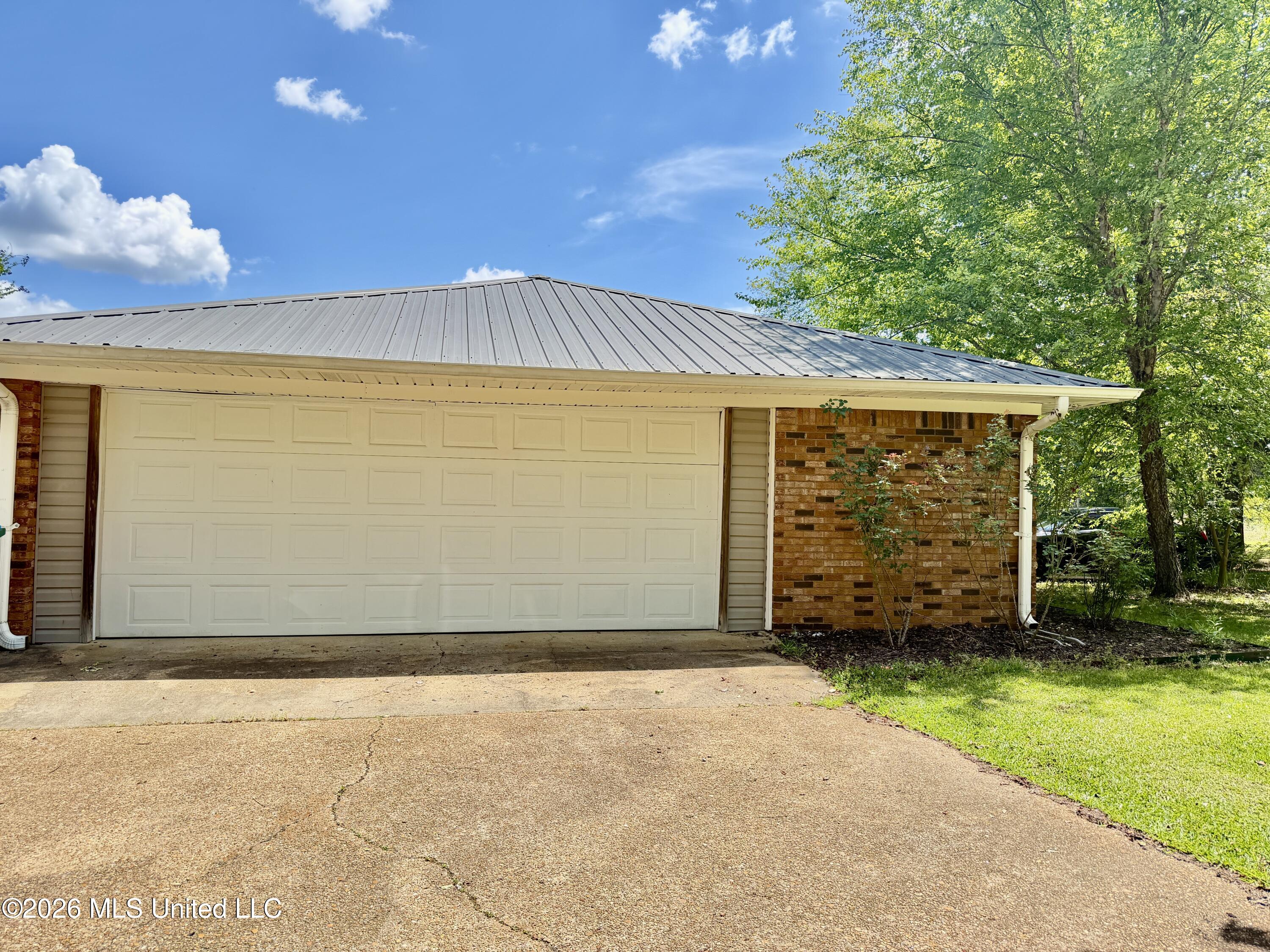 739 Highway 487 Carthage, MS 39051 - Photo 6 of 39 IMG_2359