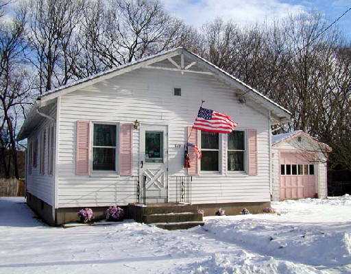 942 Cedar Swamp Road Warwick, RI 02889 - Photo 2 of 2 Other.