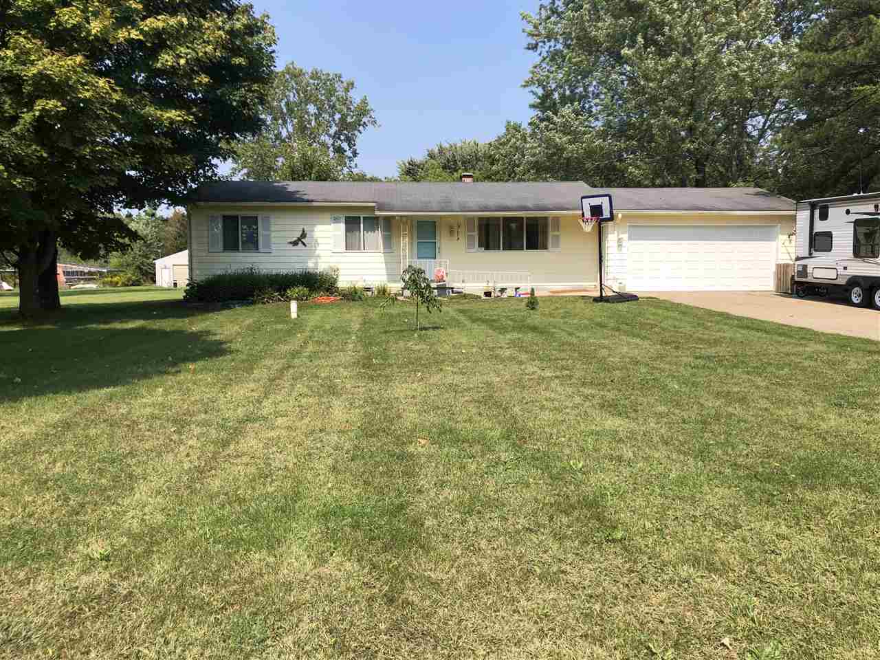 6034 Kelly Road Flushing, MI 48433 - Photo 1 of 28