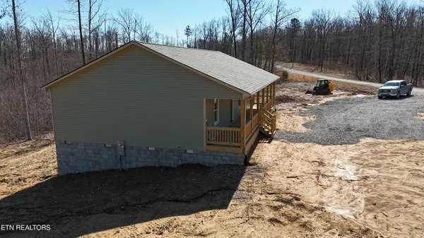 $299,000 | 382 Bear Knob Lane, Crawford, TN 38554