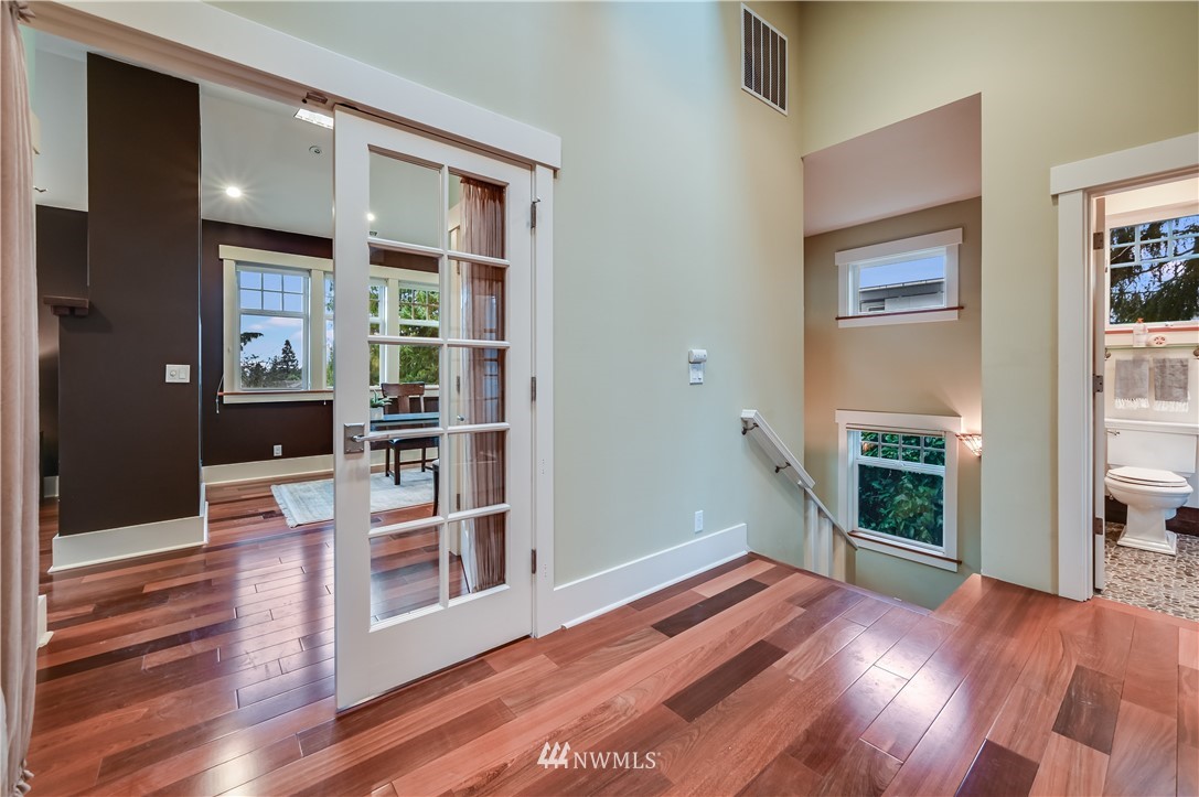 6016 44th Avenue Southwest Seattle, WA 98136 - Photo 17 of 35