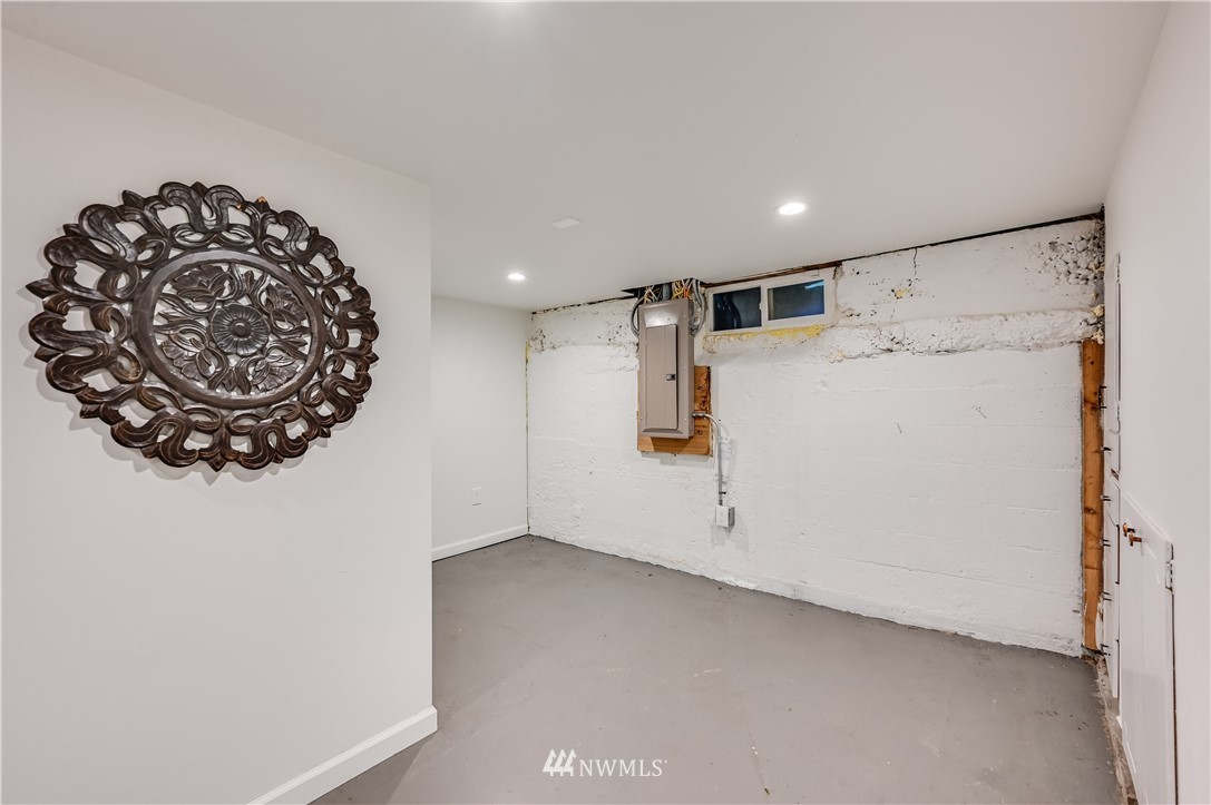 6016 44th Avenue Southwest Seattle, WA 98136 - Photo 30 of 35 a view of utility room