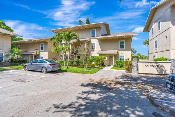 $329,000 | 18440 Southeast Wood Haven Lane, Unit A, Jupiter, FL 33469