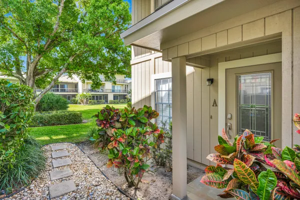 $329,000 | 18440 Southeast Wood Haven Lane, Unit A, Jupiter, FL 33469