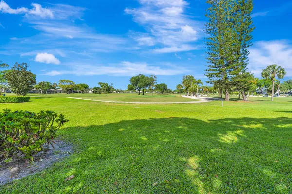 $329,000 | 18440 Southeast Wood Haven Lane, Unit A, Jupiter, FL 33469