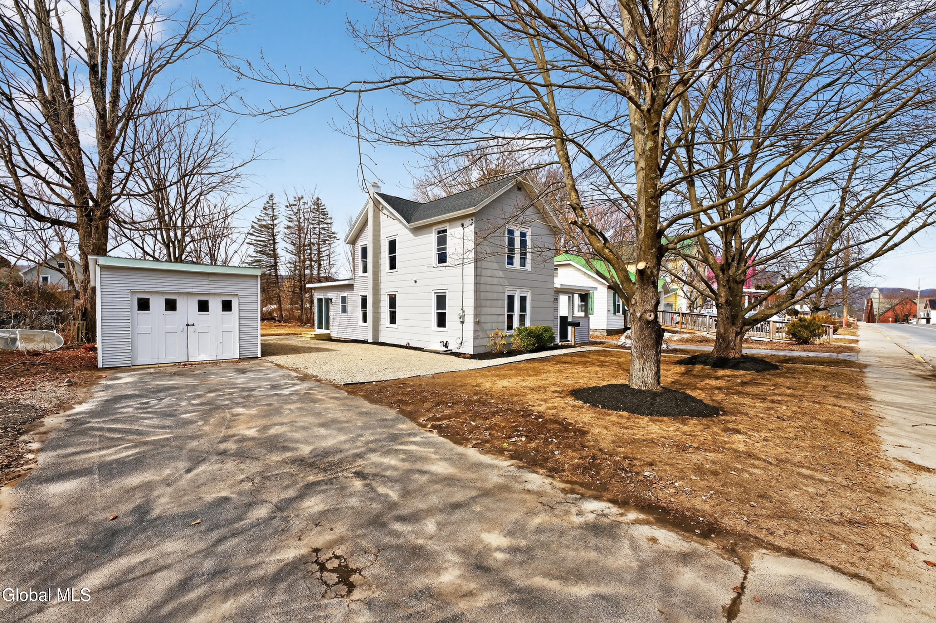 332 Main Street Corinth, NY 12822 - Photo 4 of 43 0 Front 3