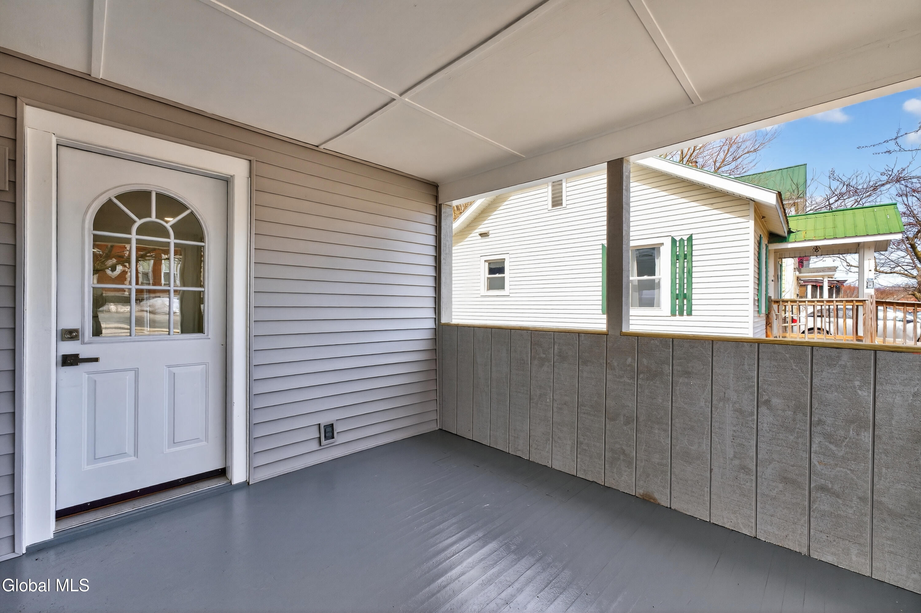 332 Main Street Corinth, NY 12822 - Photo 5 of 43 0 Front 4