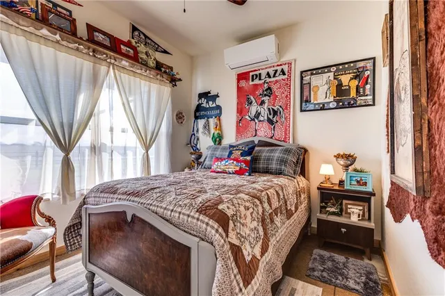 $475,000 | 714 Indiana Road, Williamsburg, KS 66095