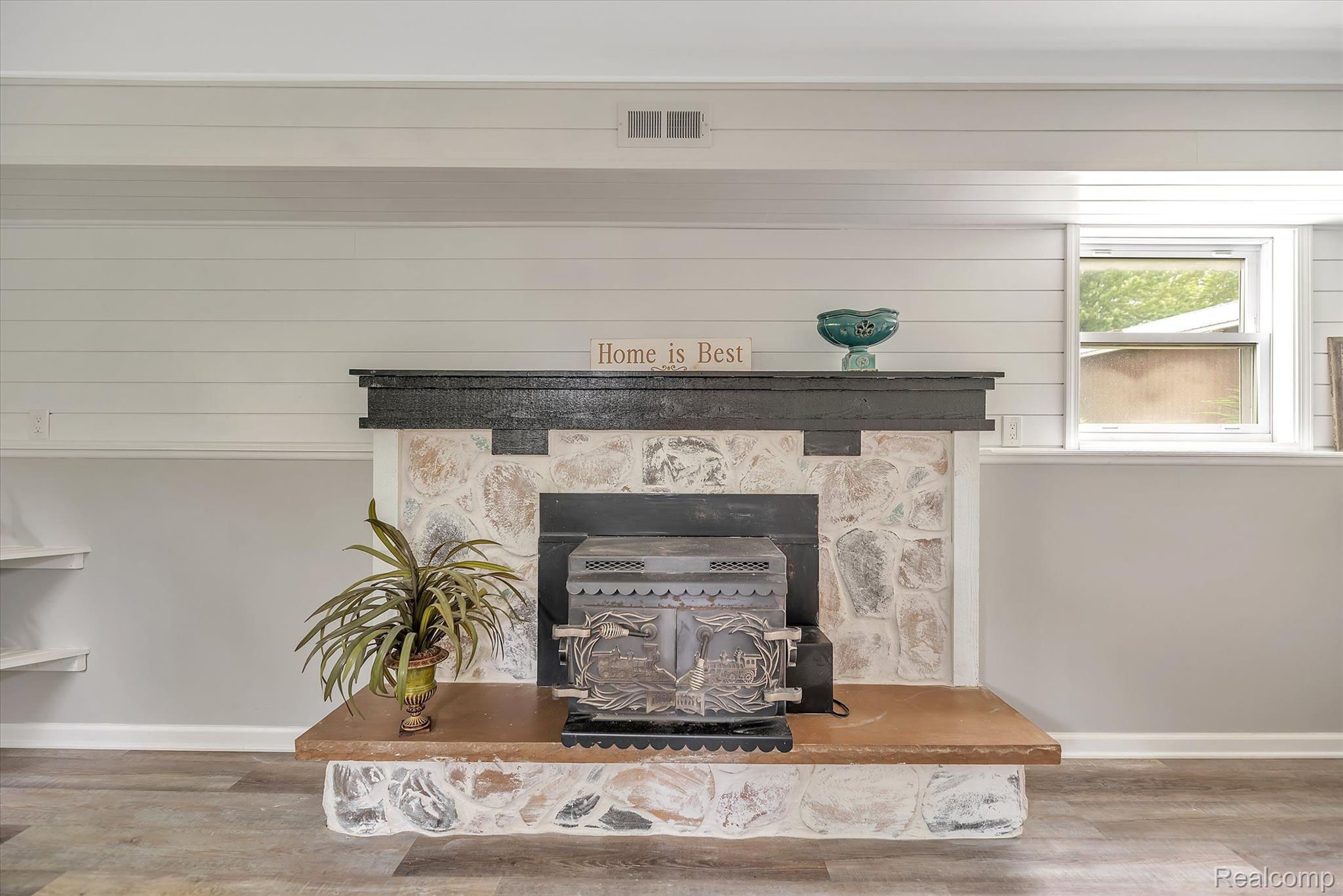 2485 Ruth Drive Fenton, MI 48430 - Photo 39 of 54 Gallery Image 39