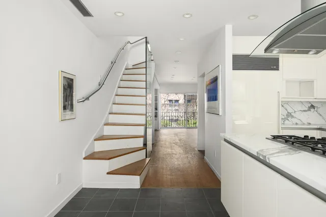 $6,750,000 | 351 East 62nd Street | Lenox Hill