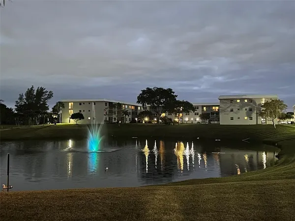 $2,000 | 9780 Marina Boulevard, Unit 415, Boca Raton, FL 33428