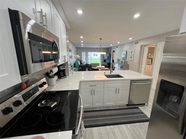 $2,000 | 9780 Marina Boulevard, Unit 415, Boca Raton, FL 33428