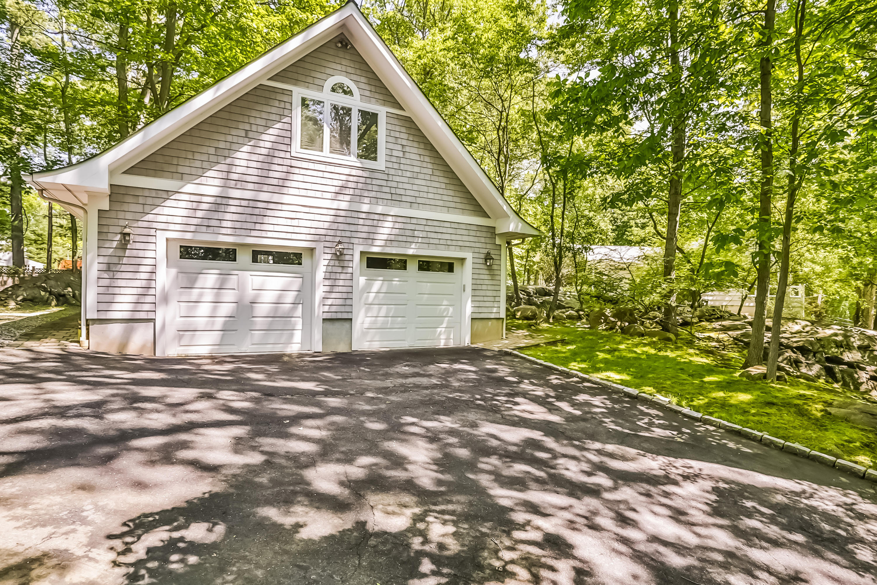 9 Little Brook Road Rowayton, CT 06853 - Photo 31 of 35 a view of a house with backyard and garden