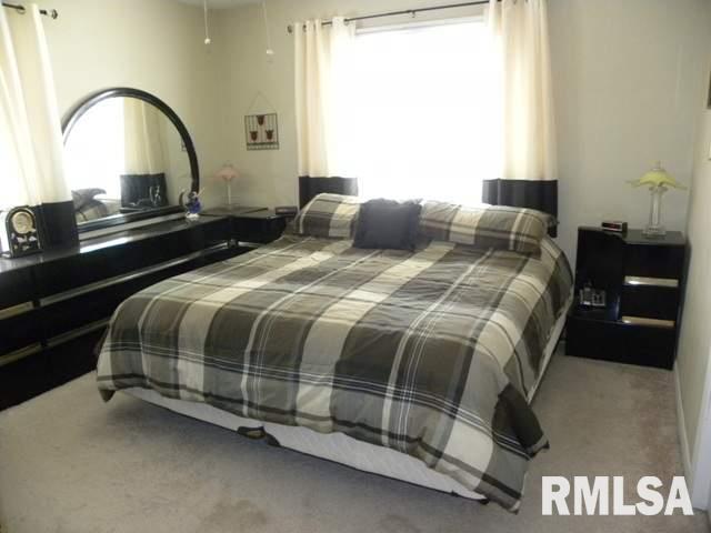 3020 Middle Road Davenport, IA 52803 - Photo 12 of 20 Gallery Image 12