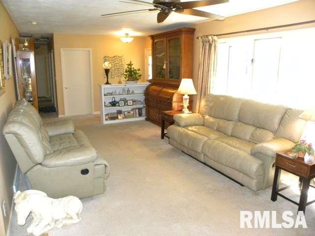 3020 Middle Road Davenport, IA 52803 - Photo 3 of 20 Gallery Image 3