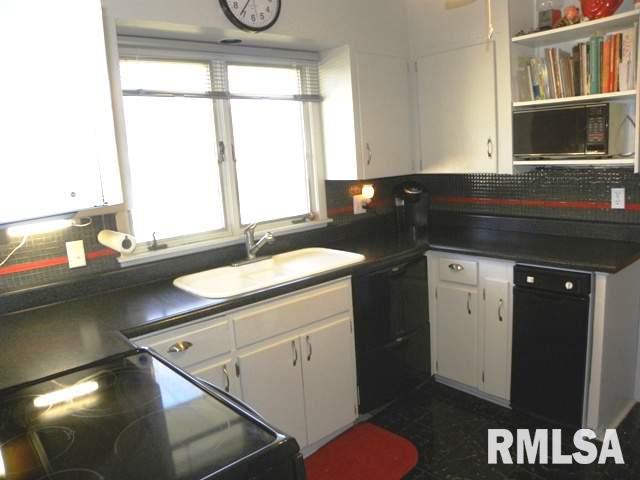 3020 Middle Road Davenport, IA 52803 - Photo 7 of 20 Gallery Image 7