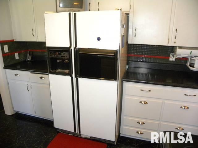3020 Middle Road Davenport, IA 52803 - Photo 9 of 20 Gallery Image 9