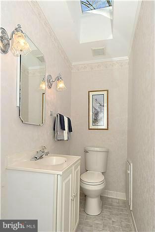 5305 Landgrave Lane Springfield, VA 22151 - Photo 14 of 24 Bath
