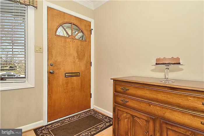 5305 Landgrave Lane Springfield, VA 22151 - Photo 7 of 24 Interior (General)