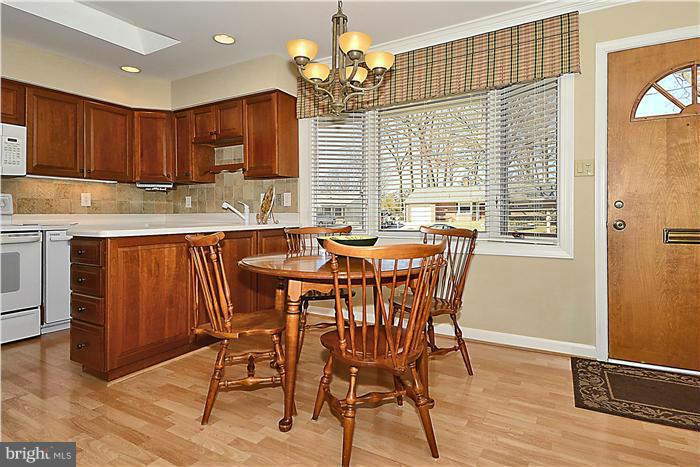 5305 Landgrave Lane Springfield, VA 22151 - Photo 8 of 24 Kitchen
