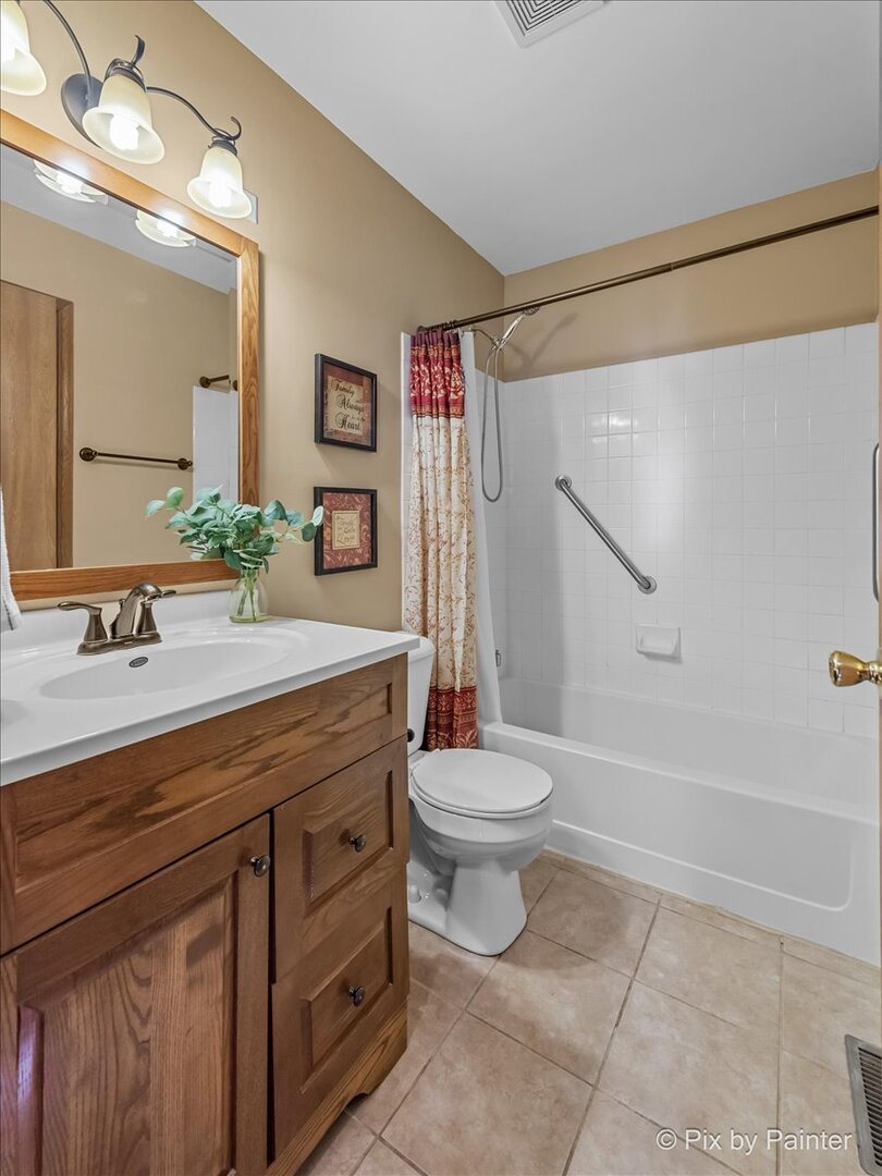 1502 Sawgrass Court Elgin, IL 60123 - Photo 14 of 39