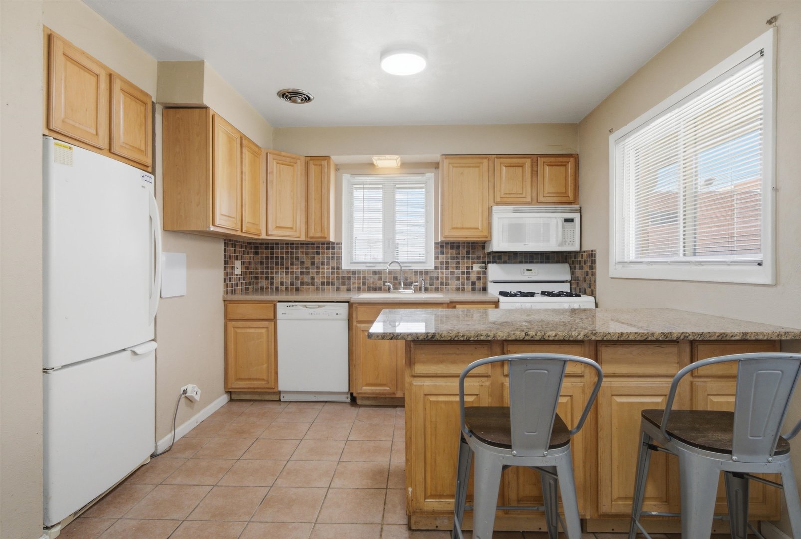 8404 45th Street Lyons, IL 60534 - Photo 10 of 26