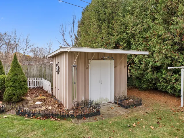 $269,900 | 1501 George Street, Manitowoc, WI 54220