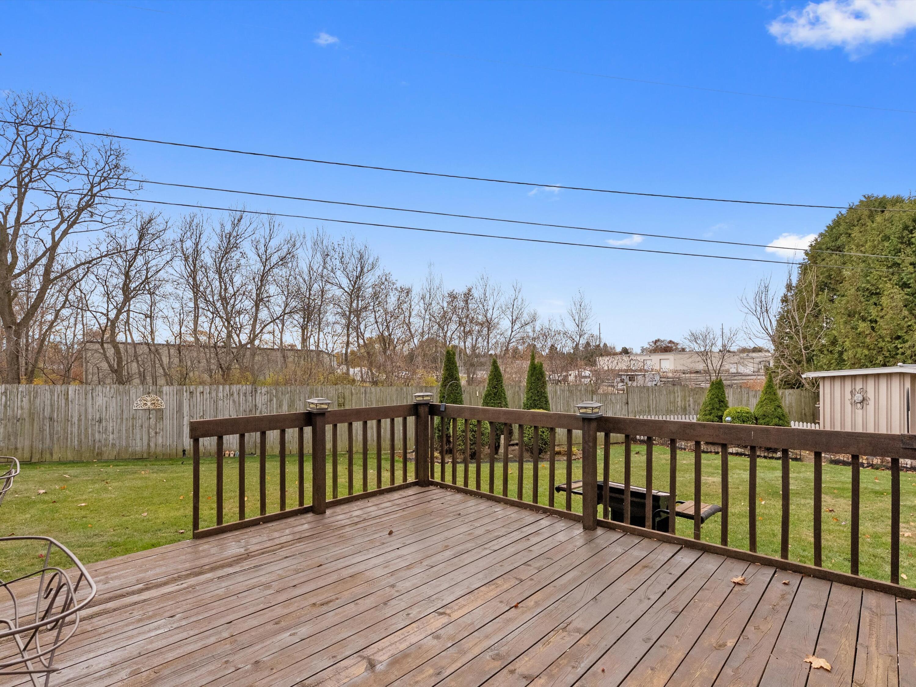 1501 George Street Manitowoc, WI 54220 - Photo 28 of 33 29 deck