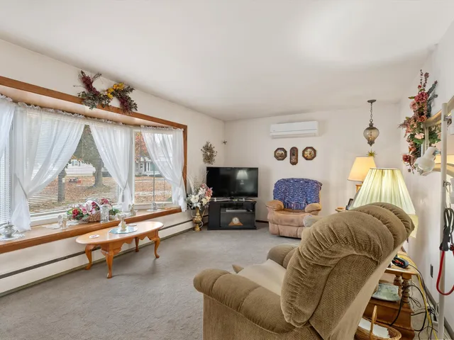 $269,900 | 1501 George Street, Manitowoc, WI 54220