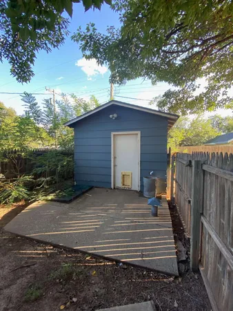 $1,800 | 3315 25th Street, Lubbock, TX 79410