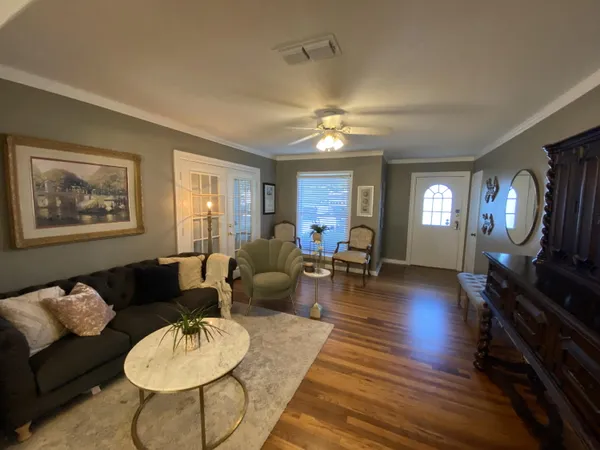 $1,800 | 3315 25th Street, Lubbock, TX 79410