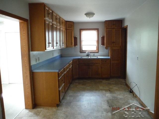 865 Shady Shore Road Bay City, MI 48706 - Photo 4 of 7 31352033-3.JPG
