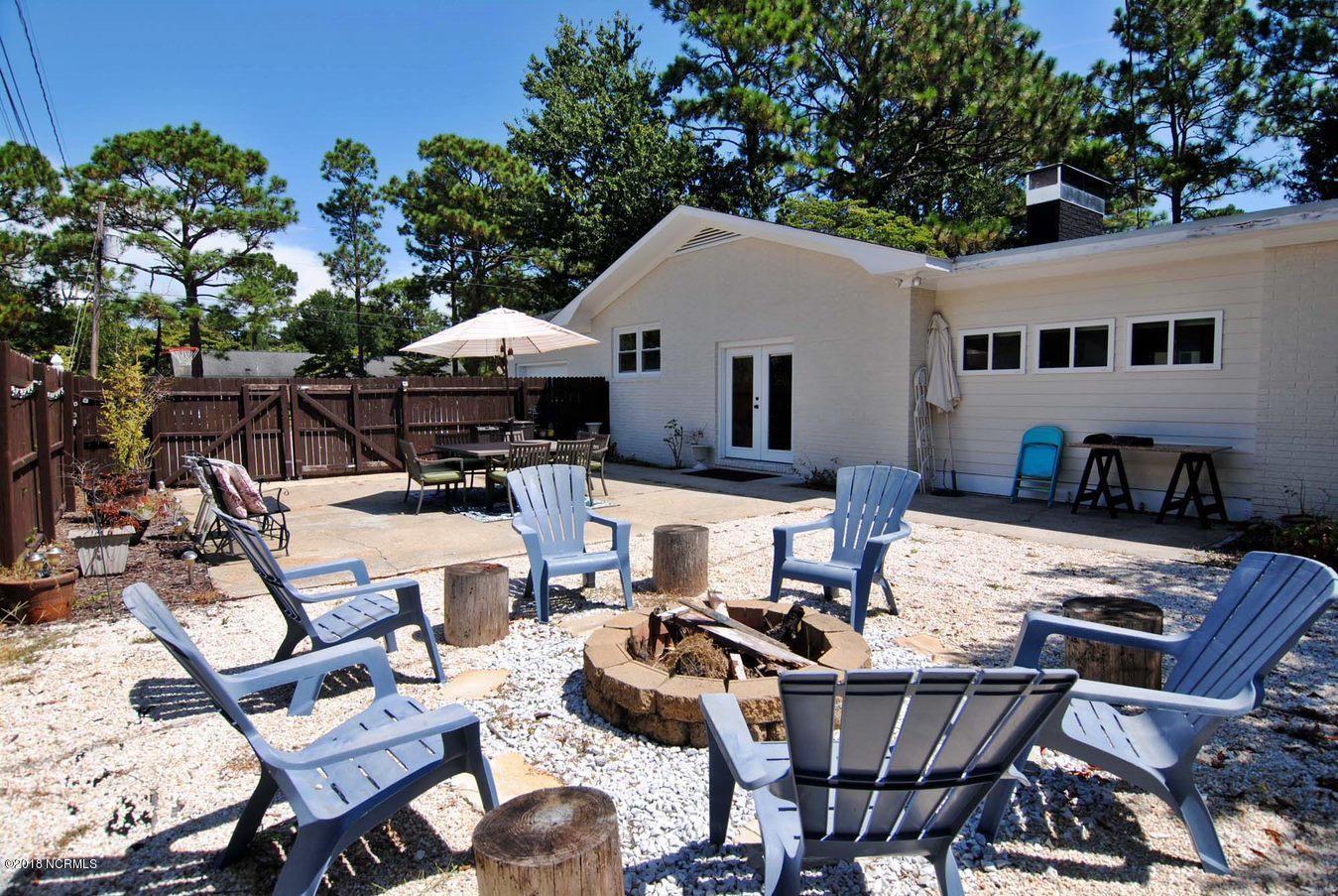 22 Partridge Road Wilmington, NC 28412 - Photo 28 of 30 Private patio and fire pit