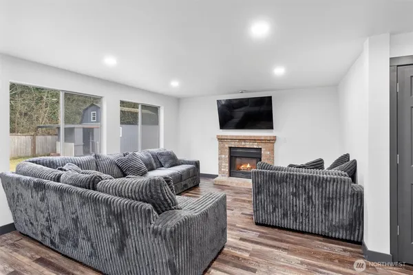 $899,000 | 20831 60th Street East, Bonney Lake, WA 98391