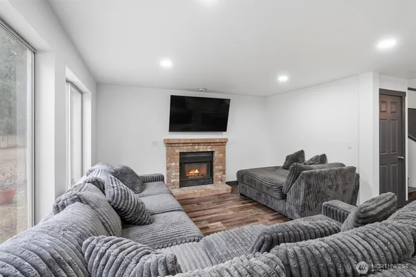 $899,000 | 20831 60th Street East, Bonney Lake, WA 98391