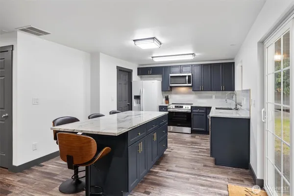 $899,000 | 20831 60th Street East, Bonney Lake, WA 98391