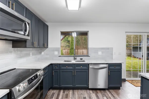 $899,000 | 20831 60th Street East, Bonney Lake, WA 98391