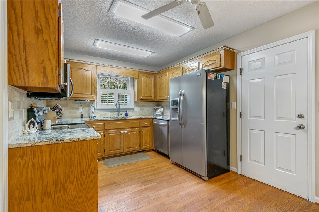 203 Wedgewood Drive Anderson, SC 29621 - Photo 10 of 36