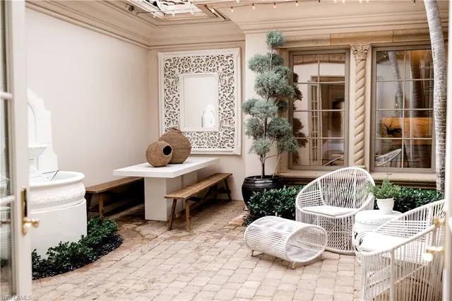 $1,999,000 | 15627 Villoresi Way, Naples, FL 34110