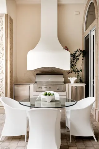 $1,999,000 | 15627 Villoresi Way, Naples, FL 34110