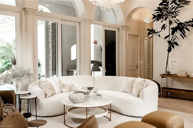 $1,999,000 | 15627 Villoresi Way, Naples, FL 34110