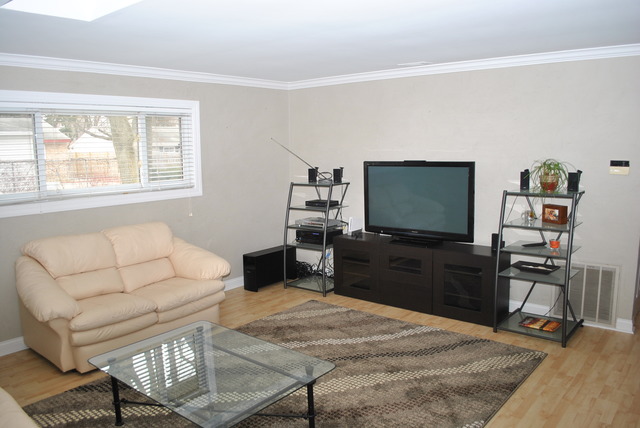 186 Queenswood Road Bolingbrook, IL 60440 - Photo 3 of 18