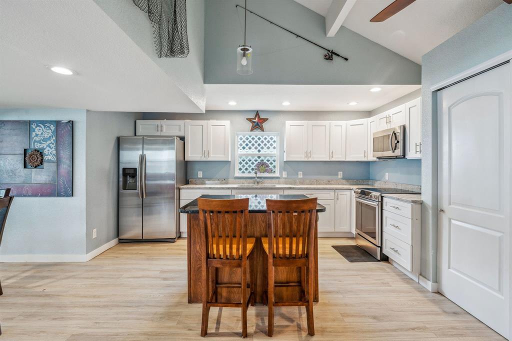 1662 Rogers Road Newark, TX 76071 - Photo 17 of 40