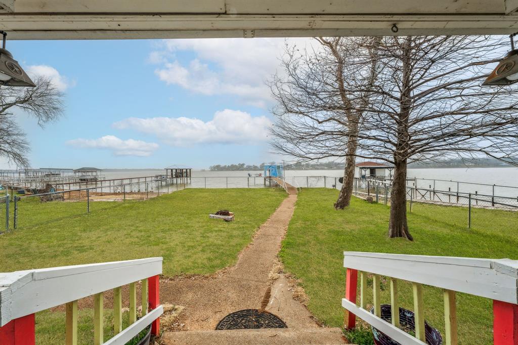 1662 Rogers Road Newark, TX 76071 - Photo 5 of 40