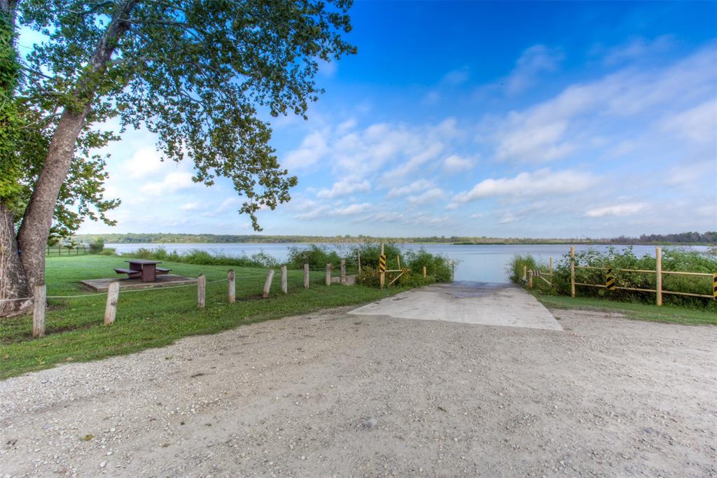 1662 Rogers Road Newark, TX 76071 - Photo 9 of 40