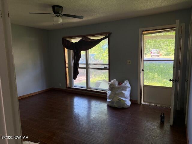 207 Elmview Street Bolivar, TN 38008 - Photo 3 of 12 IMG_9129